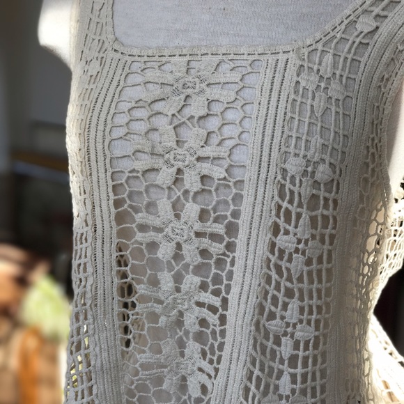 ⚡️ NWT Crochet Top! ✨ - Picture 3 of 4