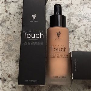 Younique Liquid Foundation Chiffon