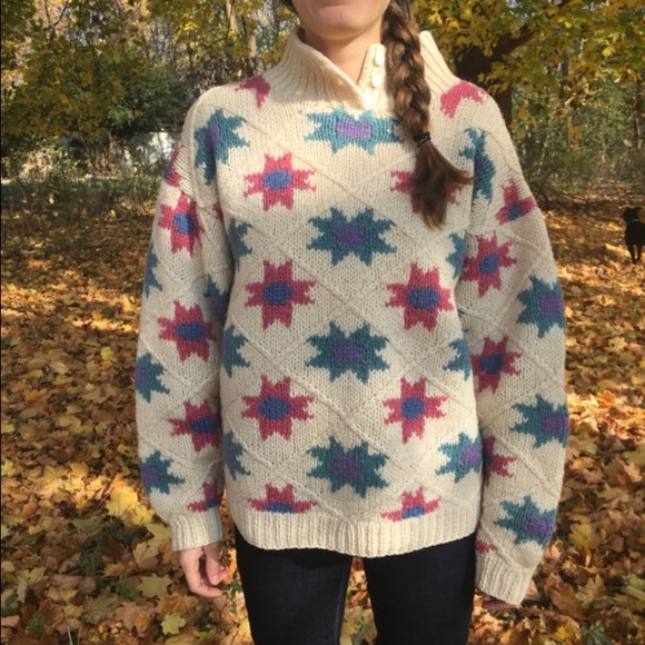 Wool Rich Cream Patterened Floral Sweater Size L