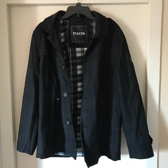 Lira Originals Peacoat in Black - Picture 4 of 4