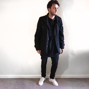 Lira Originals Peacoat in Black