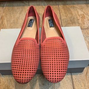 Adam Tucker - Me Too flats