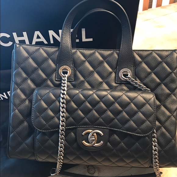 New Chanel Lg CC Chain Ft Pocket Shopping bag.