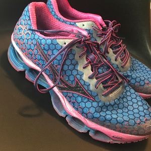 Mizuno running shoes