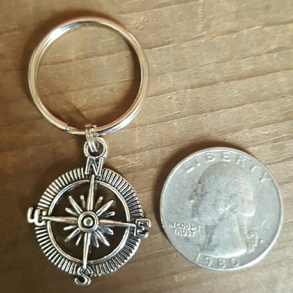 Compass Keychain Gypsy Traveler - Picture 2 of 4