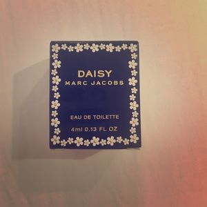 Travel size Marc Jacobs perfume
