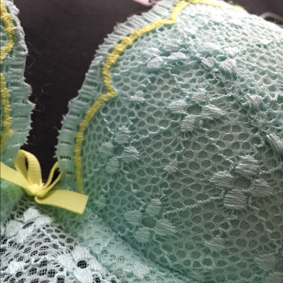 Gilly Hicks Push Up Bra Balconet - Picture 3 of 3