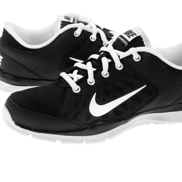 FLEX TRAINER 3 SKU# 580374-003 Sz. 8 Black Women