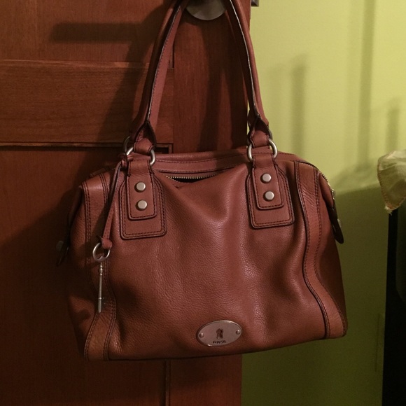 Fossil bucket purse