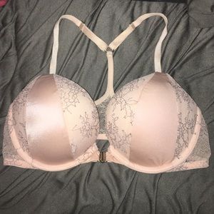 Victoria's Secret Bombshell Plunge
