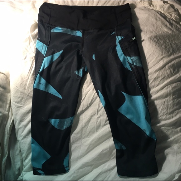 Lululemon crops