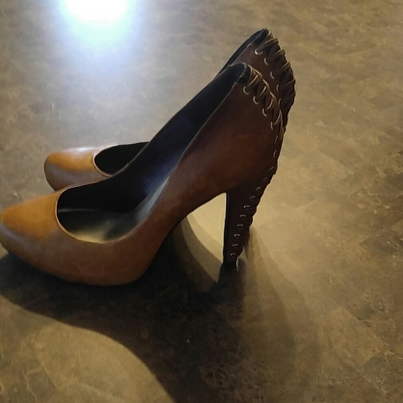 Jessica Simpson heels