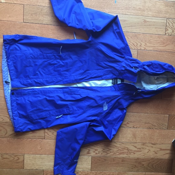 Northface windbreaker -