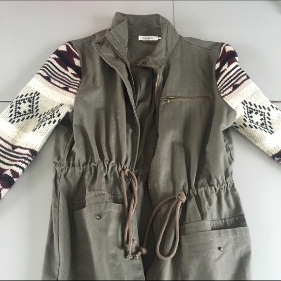 Army jacket with knit sleeves