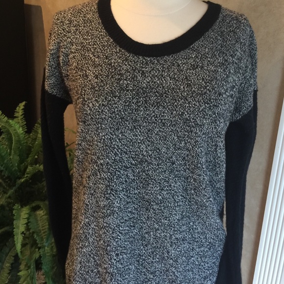 Madwell  Ladies Sweater 2 tone asymmetrical