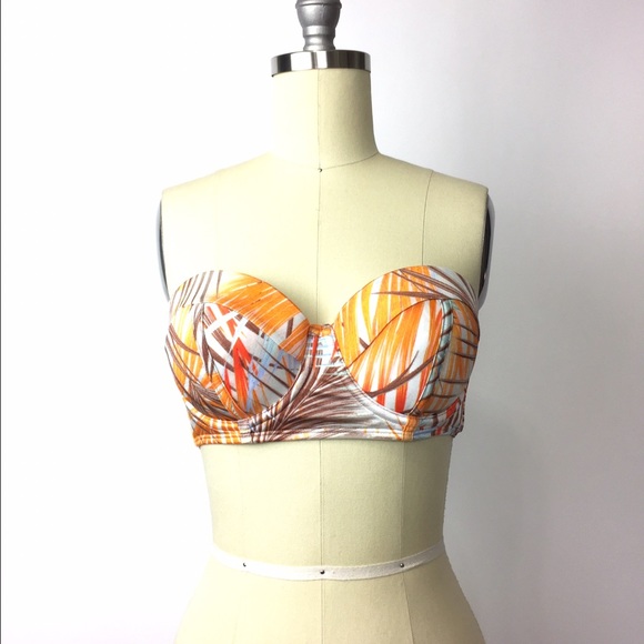 Victoria's Secret Lace Back Bikini Top - Picture 3 of 4