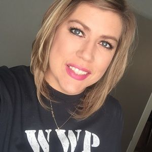 Meet your Posher, Desiree