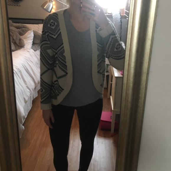 Cardigan - Picture 3 of 4