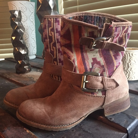 Suede Quilt Booties