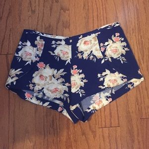 floral shorts