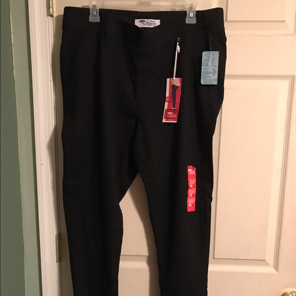 Brand new Old Navy black legging jeans
