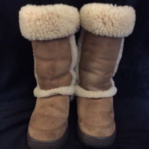 Used UGGS