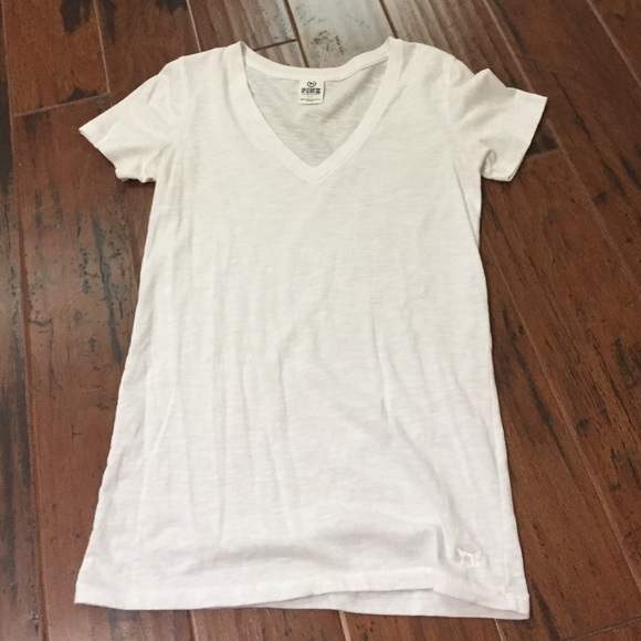 White tee