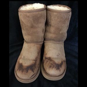 Used UGGS