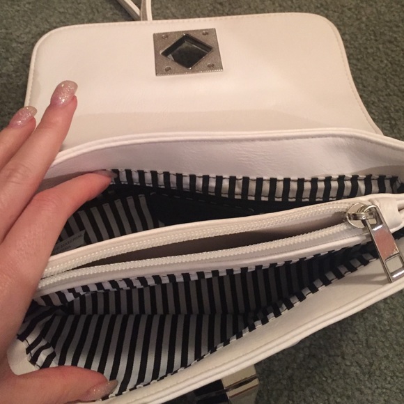 White cross body bag - Picture 2 of 2