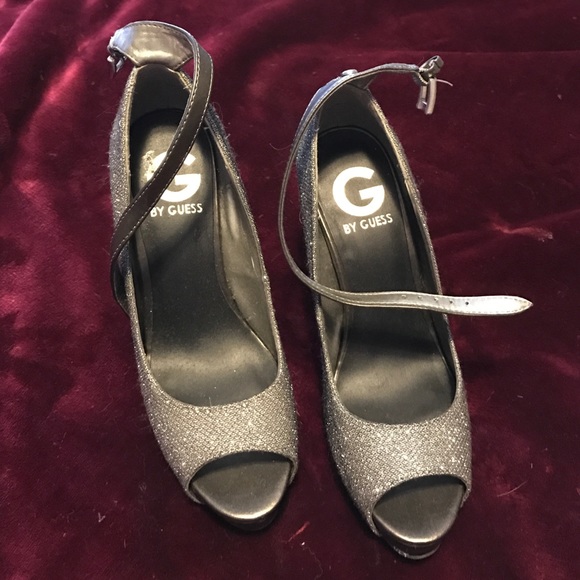 Shoes - Picture 1 of 3