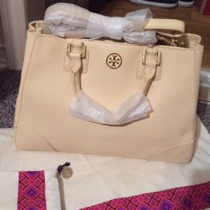 Tory Burch ‼️ Final markdown ‼️1hr sale