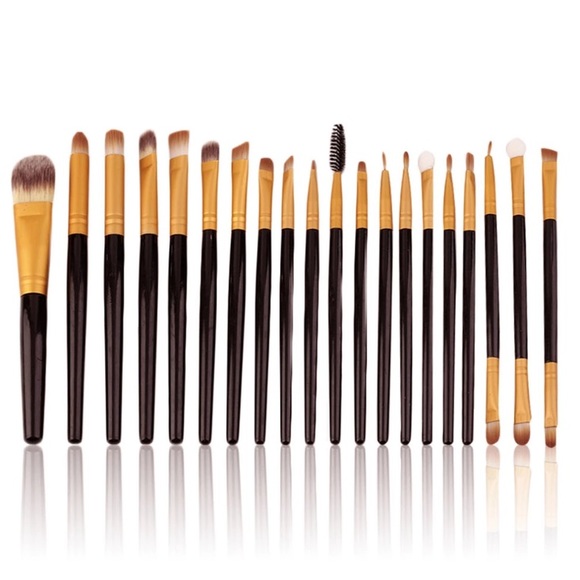 RESTOCKED ✨ 20 Piece Professional Makeup Brush Set - Picture 2 of 2