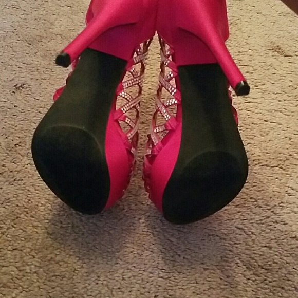 Bebe heels - Picture 4 of 4