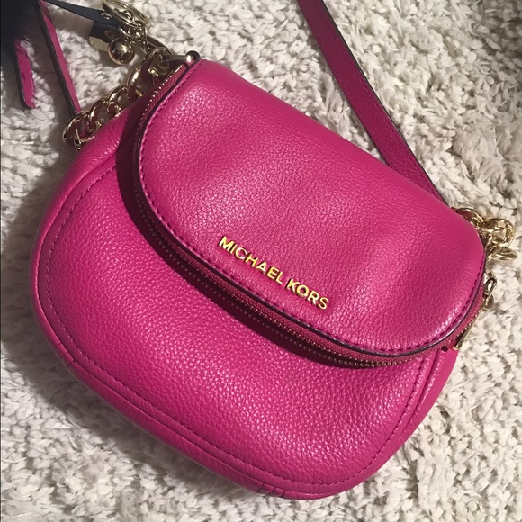 MK cross body