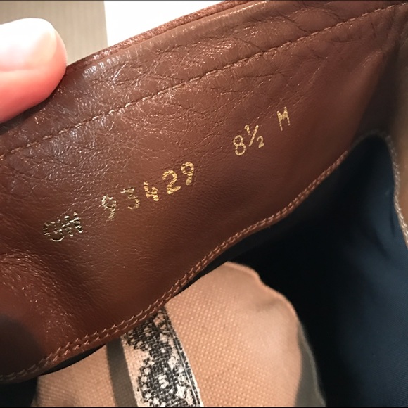 Stuart Weitzman brown boots - Picture 4 of 8