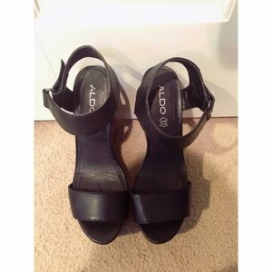 SALE‼️ Aldo wedges, perfect condition!