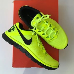 【almost ✨NEW✨】NIKE FREE TRAINER 3.0