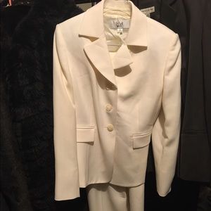 Cream Suit in a 4 Petite