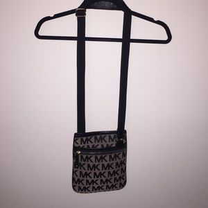 MICHAEL Michael Kors Signature Crossbody