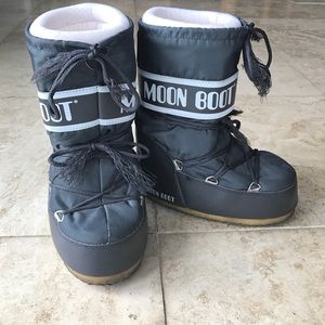 Vintage Moon Boots snow winter warm space black
