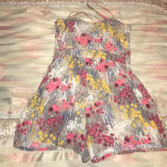 Romper - Picture 2 of 2