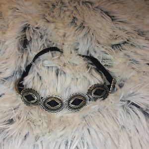 Concho choker