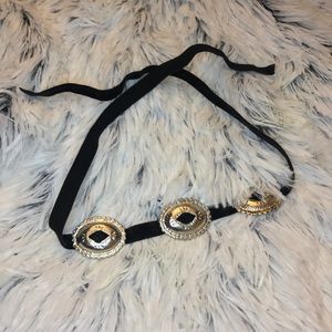 Concho choker