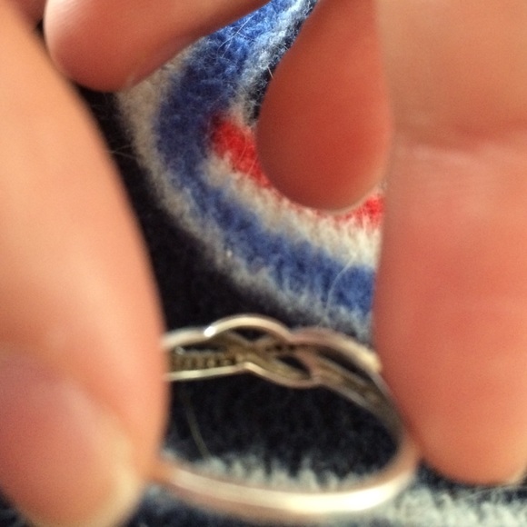 Size 7 ring from Riddles. - Picture 2 of 3