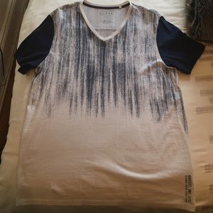 Authentic Guess tshirt