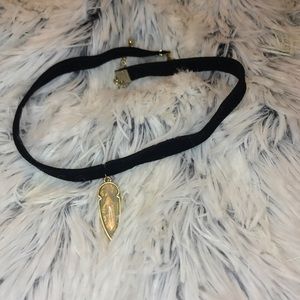 Opal leaf choker