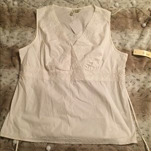 XL St John's Bay Embroidered Tank