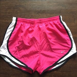 NWT NIKE SHORT
