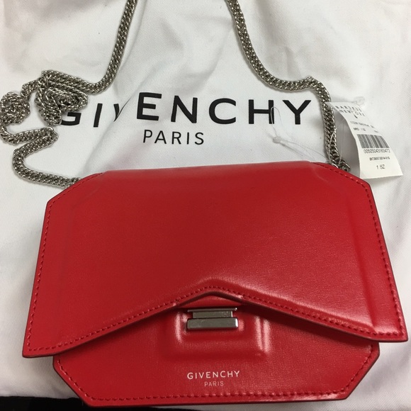 *Sold*Givenchy bow cut chain wallet BNWT
