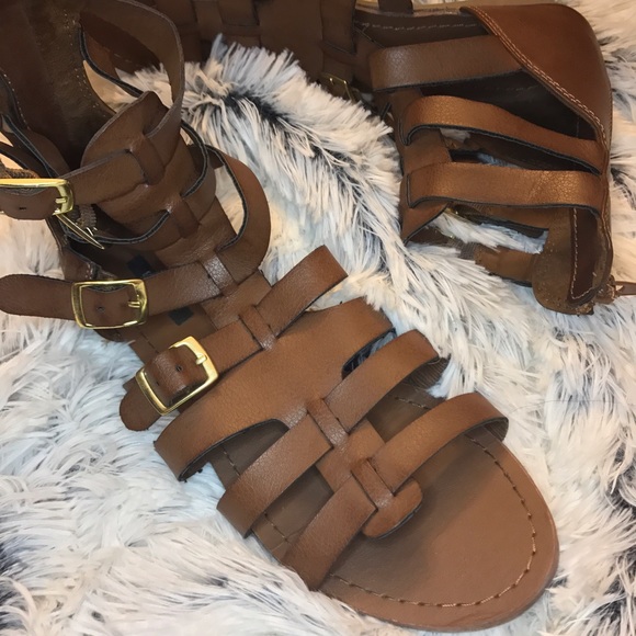 Mini gladiator sandals - Picture 2 of 3